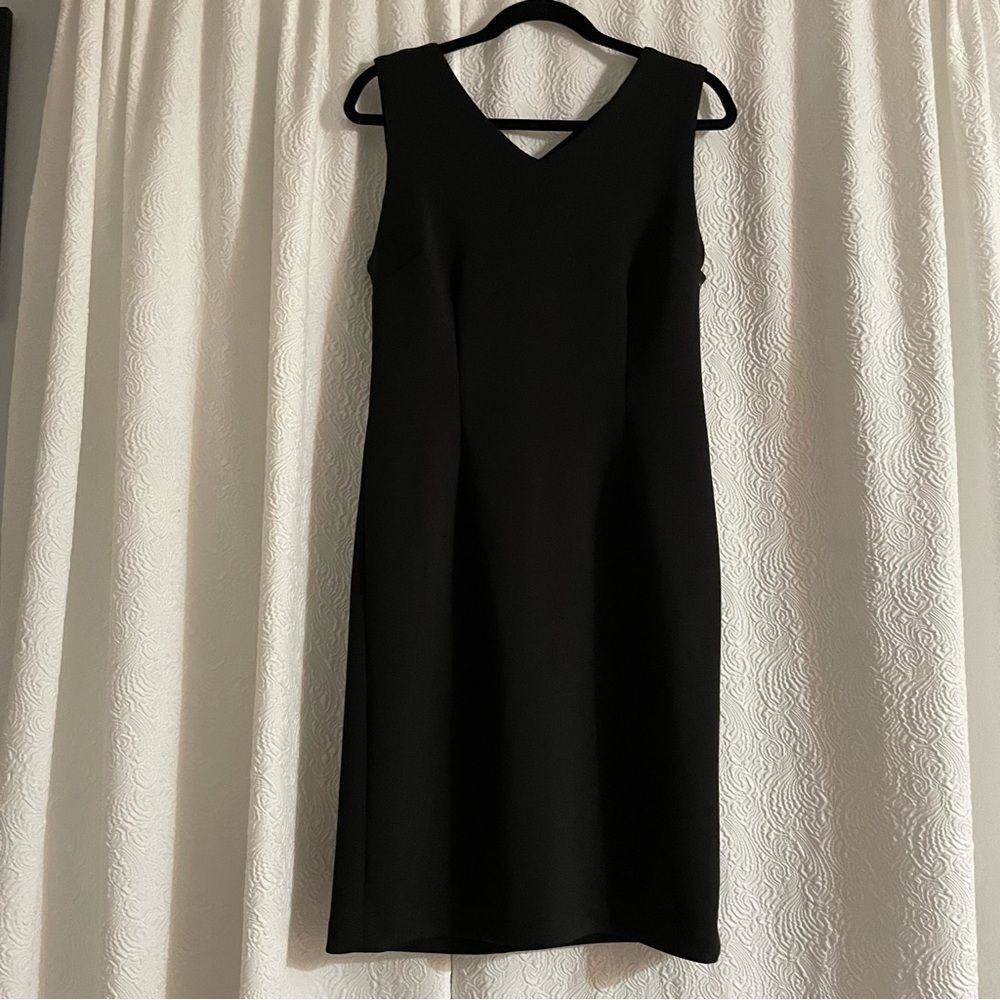 Elie Tahari black dress size 8